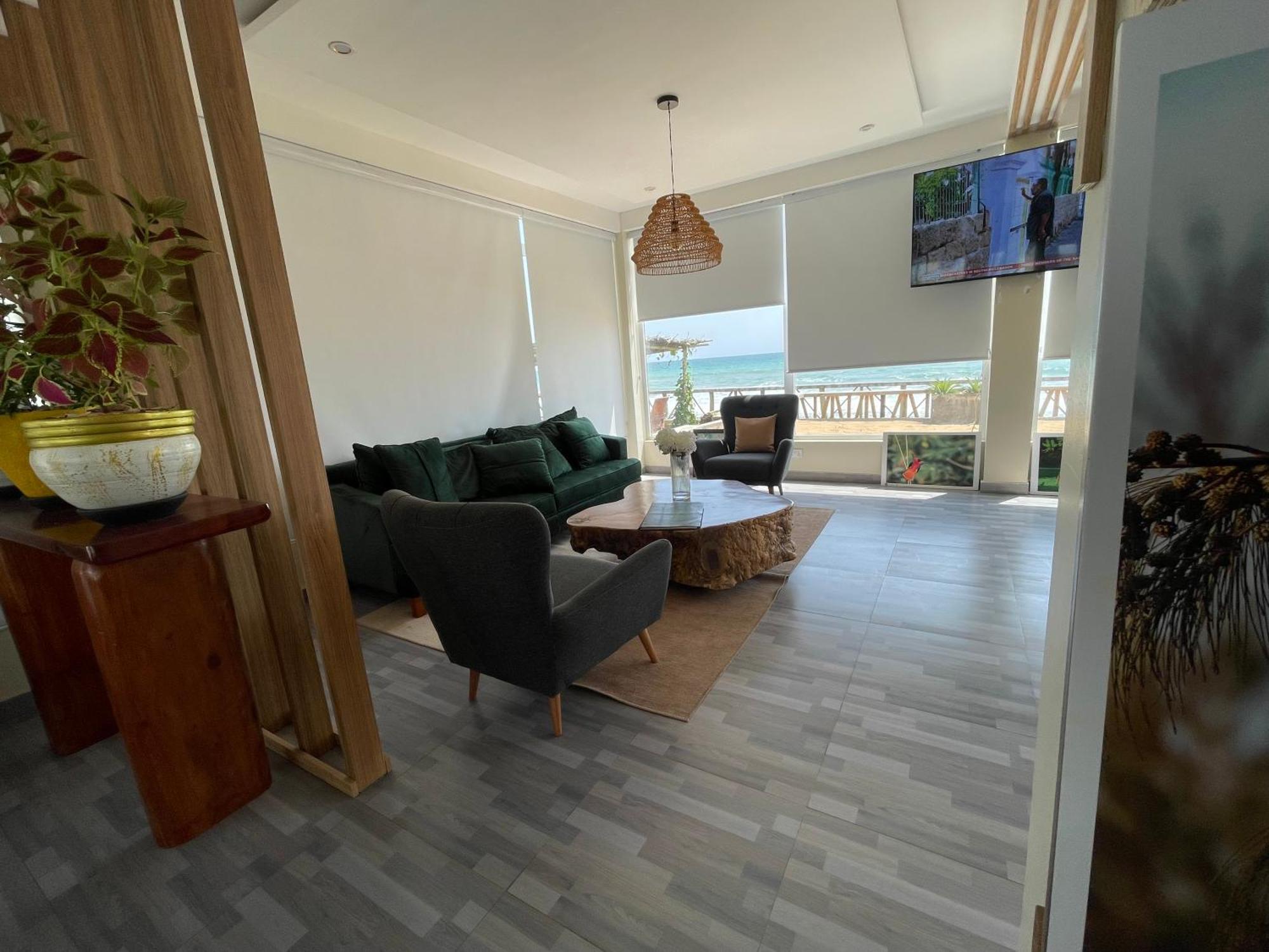 Ocean Green Beach Resorts And Villas Prampram Exteriör bild