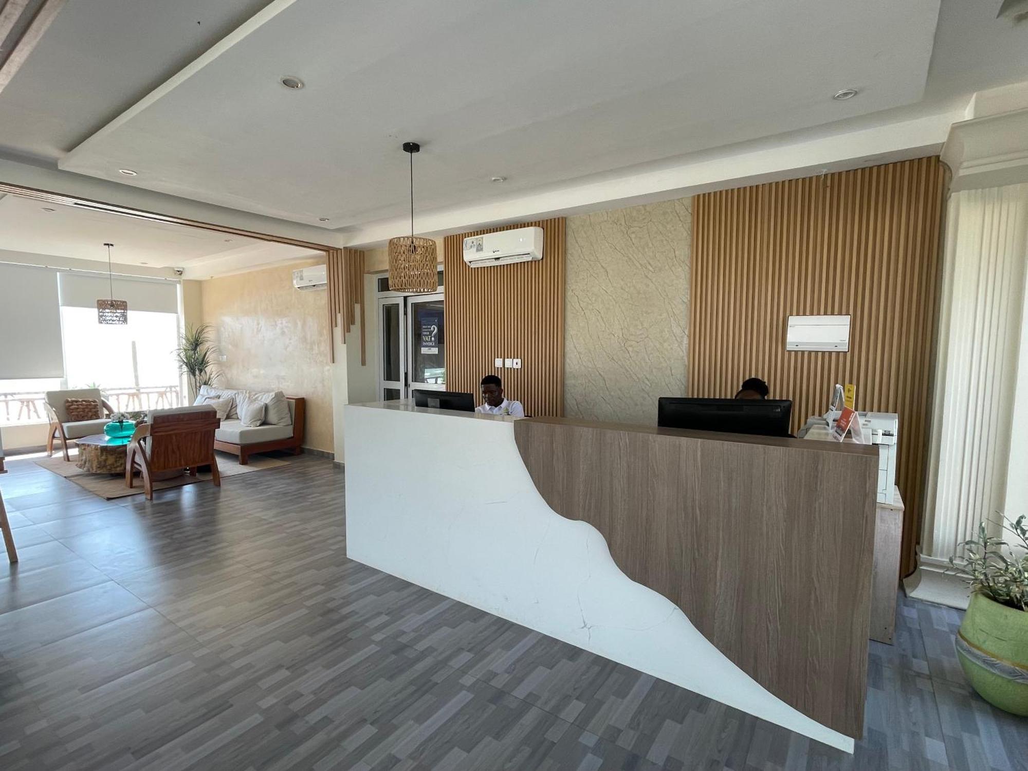 Ocean Green Beach Resorts And Villas Prampram Exteriör bild
