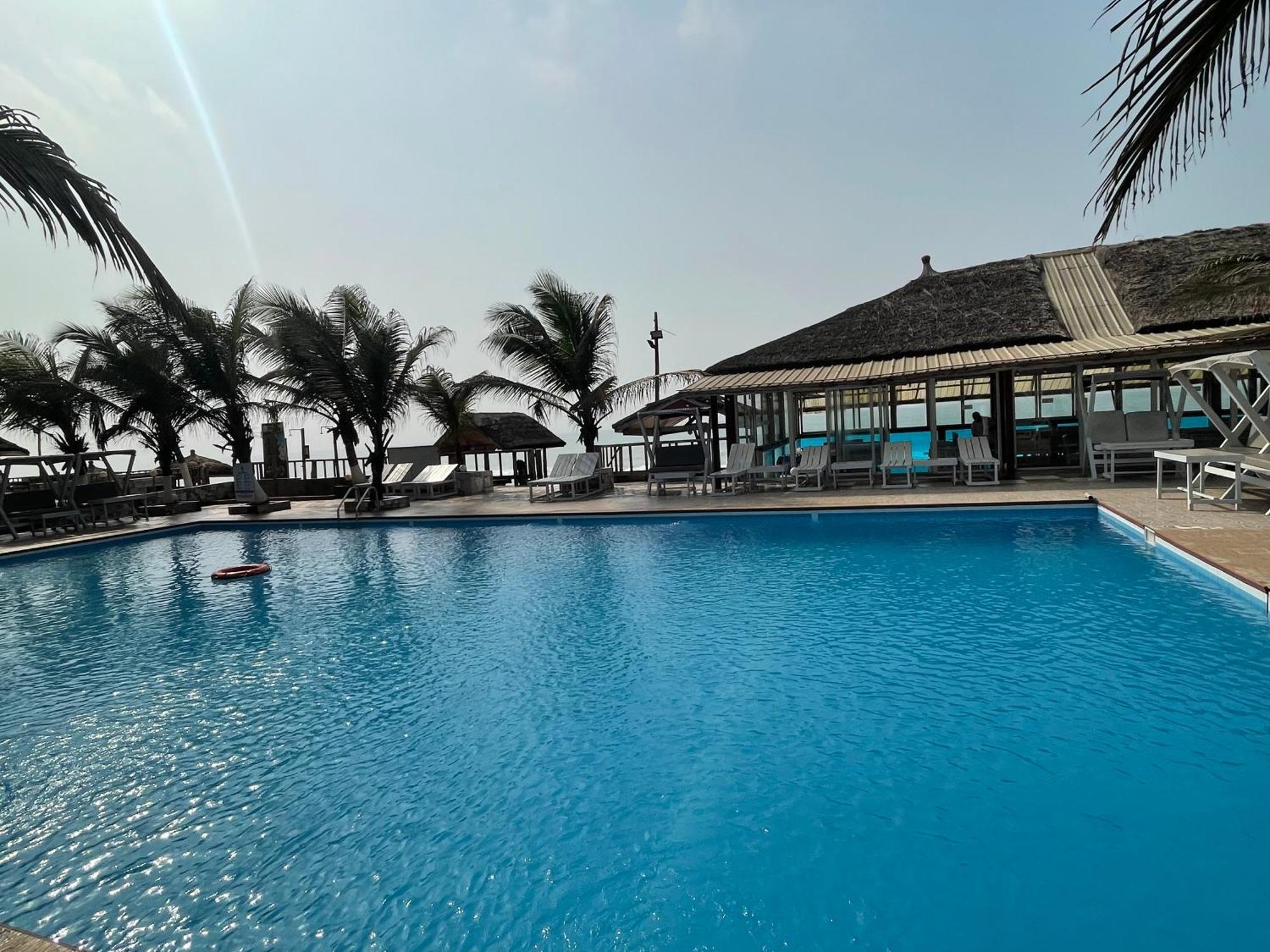 Ocean Green Beach Resorts And Villas Prampram Exteriör bild